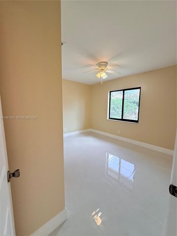11061 NW 39th St 1, Coral Springs, FL 33065