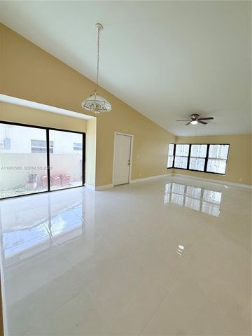 11061 NW 39th St 1, Coral Springs, FL 33065