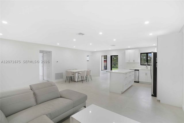 2230 N 62nd Ave 0, Hollywood, FL 33024