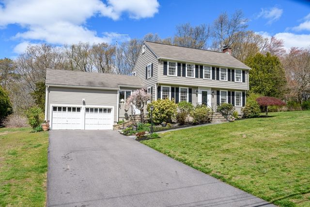 7 Woodleigh Rd, Natick, MA 01760