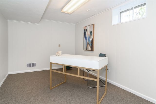 7 Woodleigh Rd, Natick, MA 01760