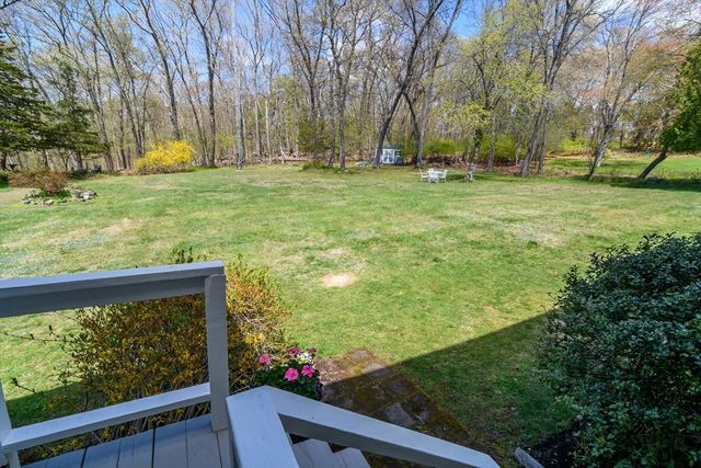 7 Woodleigh Rd, Natick, MA 01760