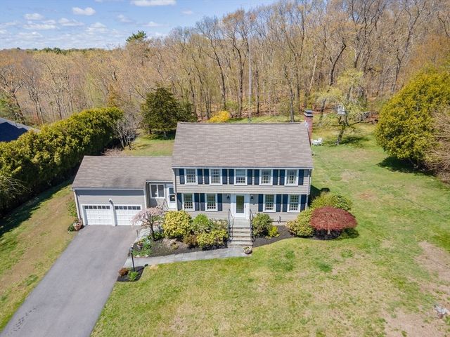 7 Woodleigh Rd, Natick, MA 01760