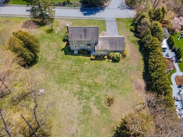 7 Woodleigh Rd, Natick, MA 01760