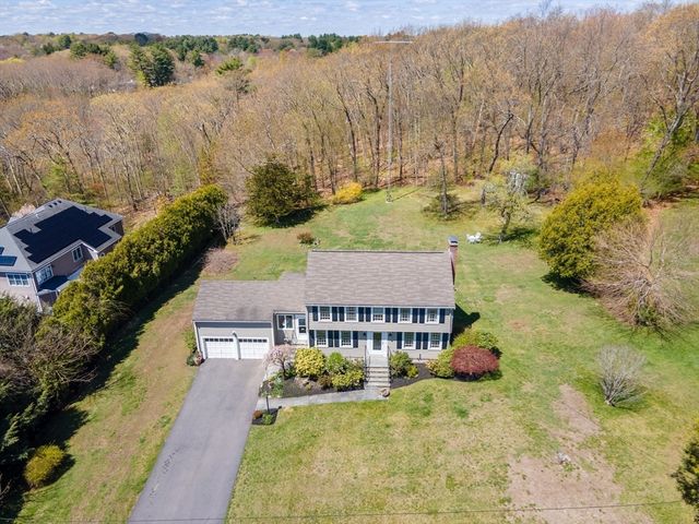 7 Woodleigh Rd, Natick, MA 01760