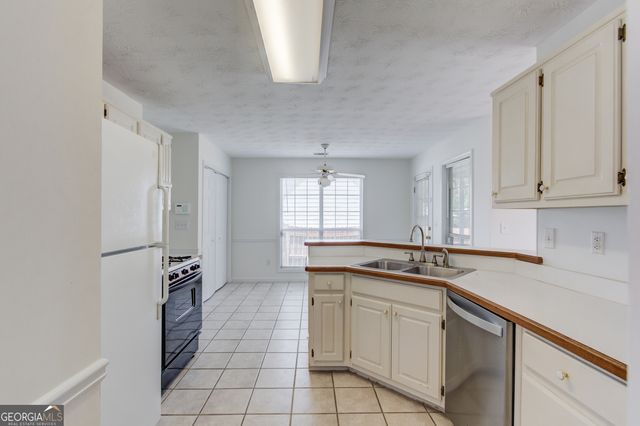 2292 Red Rose Lane, Loganville, GA 30052
