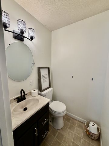 713 Lloyd St, Lawrenceburg, TN 38464