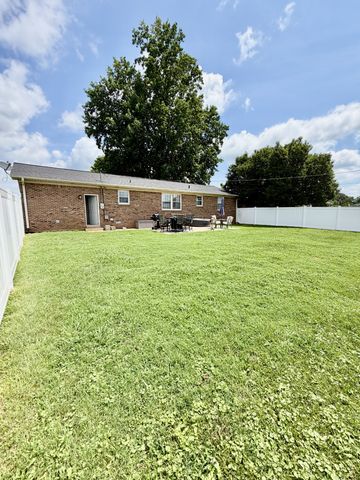 713 Lloyd St, Lawrenceburg, TN 38464