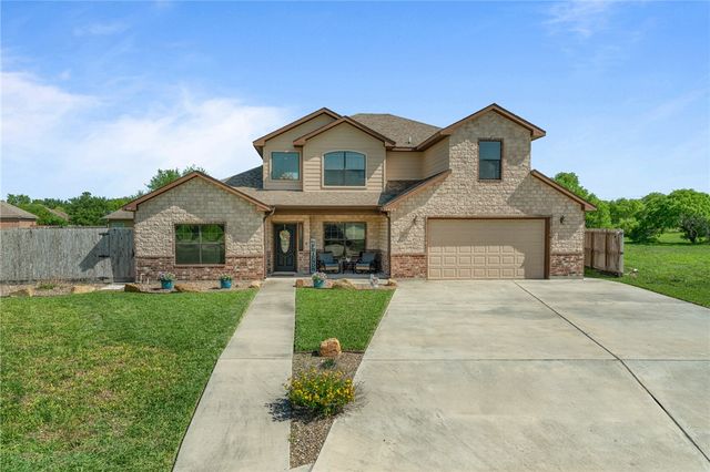 1424 Del Mar Dr, Kingsville, TX 78363