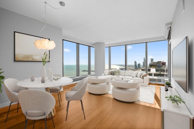 60 E Monroe Street 5504, Chicago, IL 60603