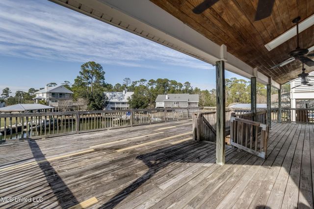 231 Fairway Drive, Pass Christian, MS 39571