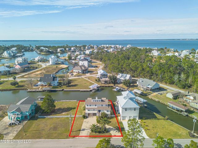 231 Fairway Drive, Pass Christian, MS 39571