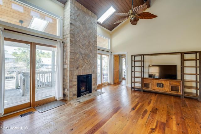 231 Fairway Drive, Pass Christian, MS 39571