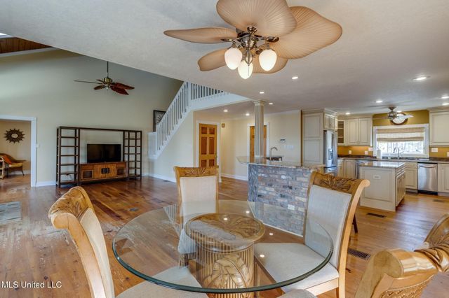 231 Fairway Drive, Pass Christian, MS 39571