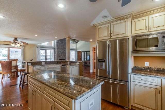 231 Fairway Drive, Pass Christian, MS 39571