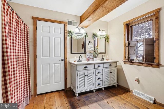 27 RIDGE RD, Lititz, PA 17543