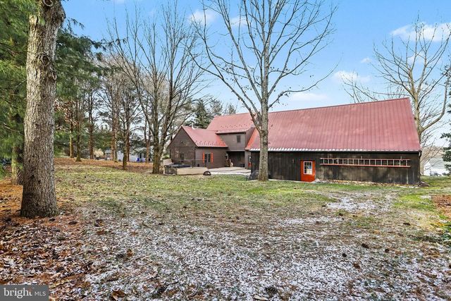 27 RIDGE RD, Lititz, PA 17543