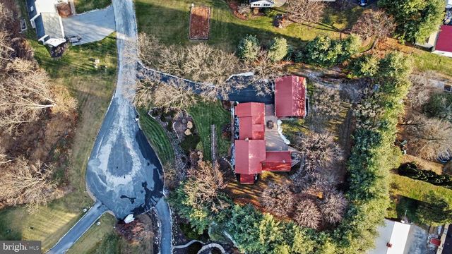 27 RIDGE RD, Lititz, PA 17543