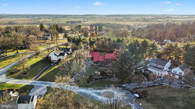 27 RIDGE RD, Lititz, PA 17543