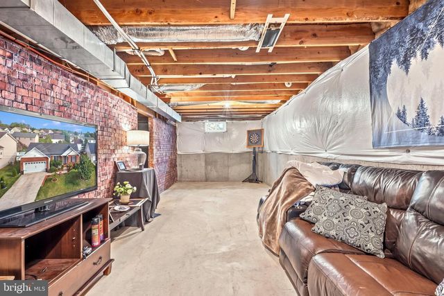 158 REAGAN DR, Inwood, WV 25428