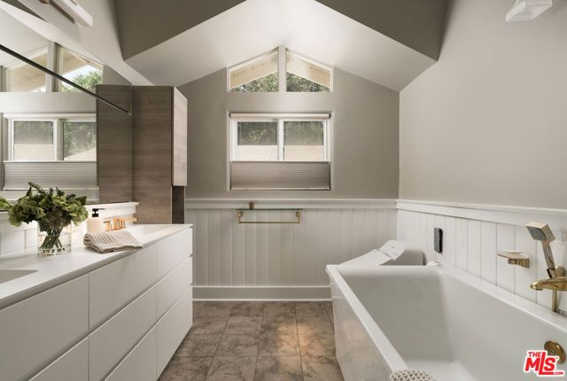 4002 Via Laguna, Santa Barbara, CA 93110