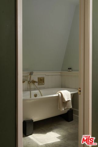 4002 Via Laguna, Santa Barbara, CA 93110