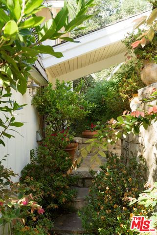 4002 Via Laguna, Santa Barbara, CA 93110