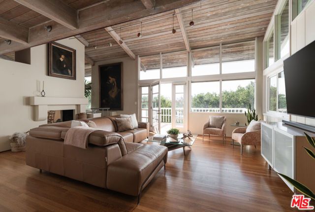 4002 Via Laguna, Santa Barbara, CA 93110
