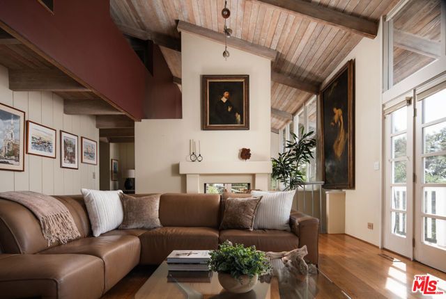 4002 Via Laguna, Santa Barbara, CA 93110