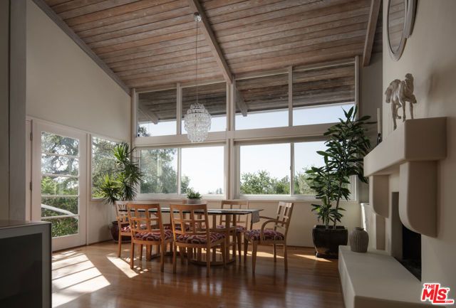 4002 Via Laguna, Santa Barbara, CA 93110