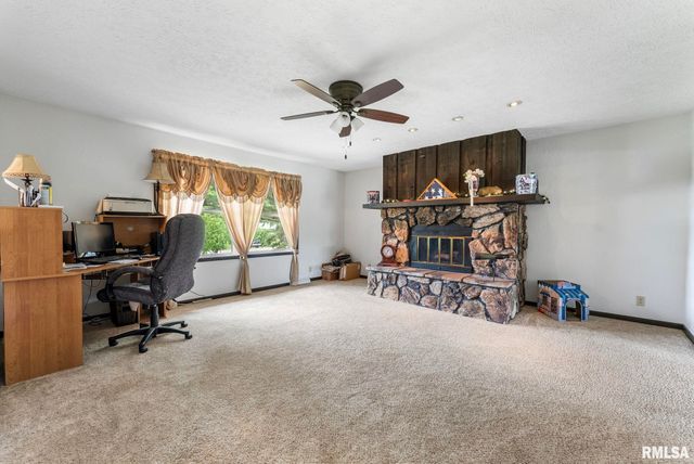 25622 1ST Avenue North, Hillsdale, IL 61257