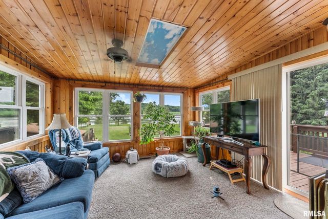 25622 1ST Avenue North, Hillsdale, IL 61257