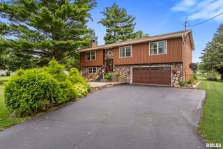 25622 1ST Avenue North, Hillsdale, IL 61257