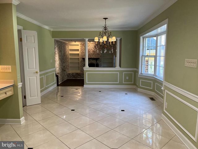 10220 CEDAR POND DR, Vienna, VA 22182