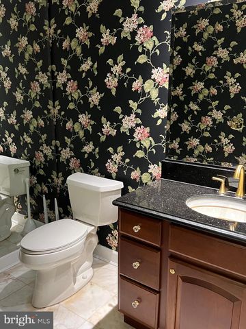 10220 CEDAR POND DR, Vienna, VA 22182