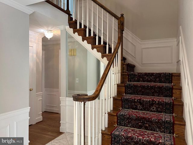 10220 CEDAR POND DR, Vienna, VA 22182
