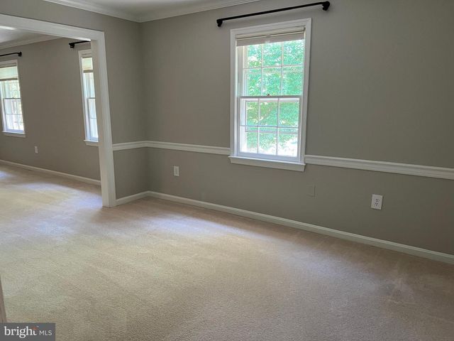 10220 CEDAR POND DR, Vienna, VA 22182