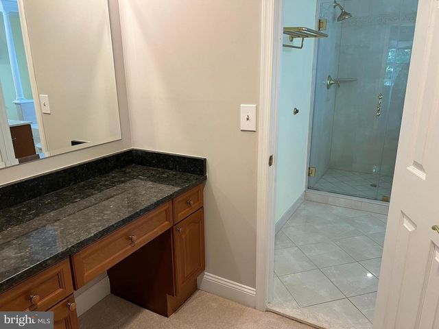 10220 CEDAR POND DR, Vienna, VA 22182