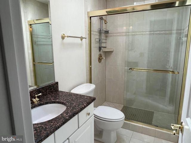 10220 CEDAR POND DR, Vienna, VA 22182