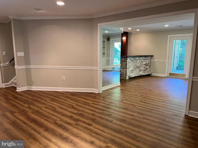 10220 CEDAR POND DR, Vienna, VA 22182