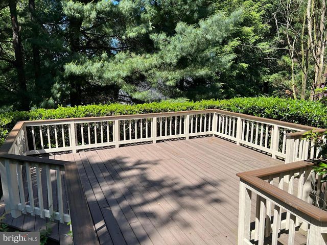 10220 CEDAR POND DR, Vienna, VA 22182