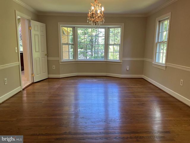 10220 CEDAR POND DR, Vienna, VA 22182
