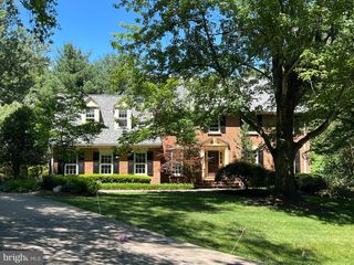 10220 CEDAR POND DR, Vienna, VA 22182