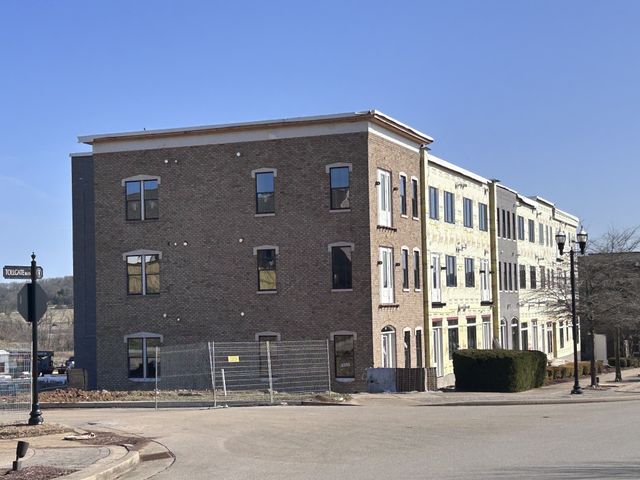 2060 Tollgate Blvd Unit 201, Thompsons Station, TN 37179