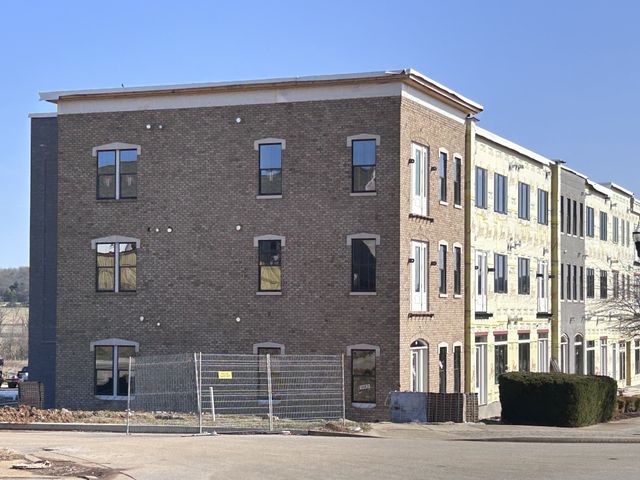 2060 Tollgate Blvd Unit 201, Thompsons Station, TN 37179