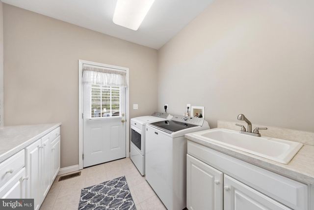 11 LANGE CT, Mullica Hill, NJ 08062