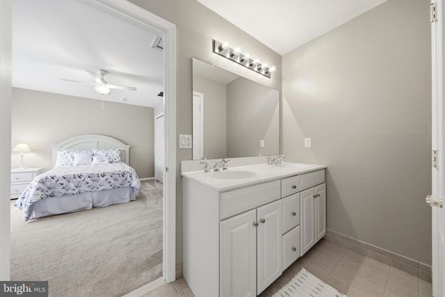 11 LANGE CT, Mullica Hill, NJ 08062