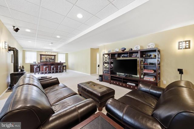 11 LANGE CT, Mullica Hill, NJ 08062