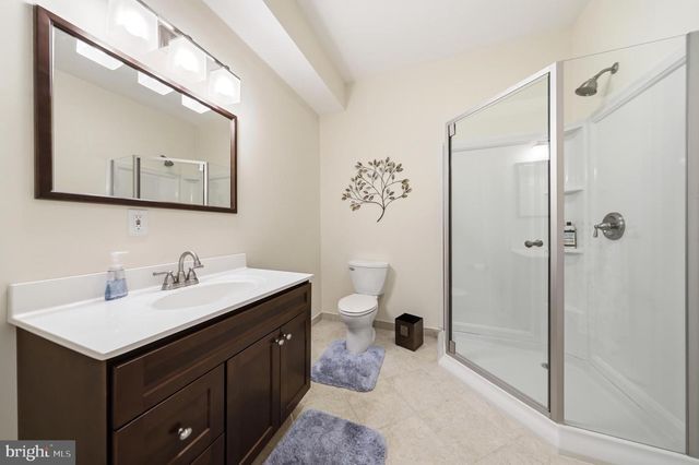 11 LANGE CT, Mullica Hill, NJ 08062