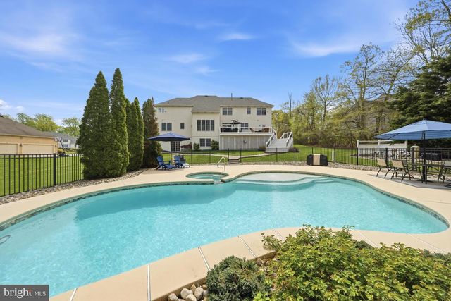 11 LANGE CT, Mullica Hill, NJ 08062